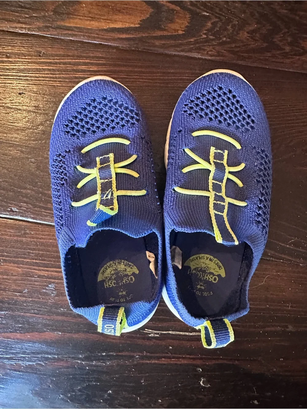 Osh Kosh Kids Blue Knit Water Shoes with Lime Accents